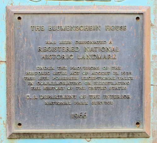 Plaque