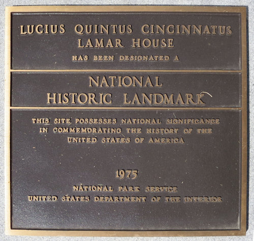 Plaque