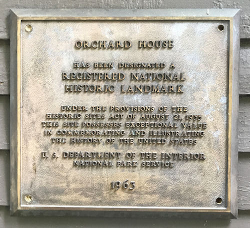 Plaque