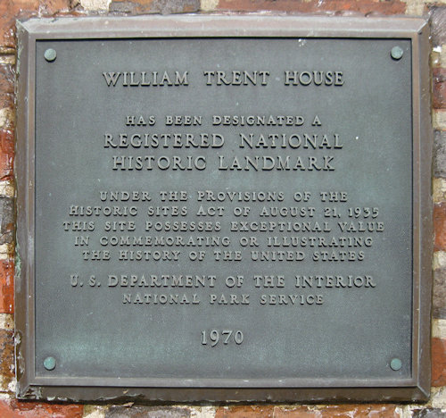 Plaque