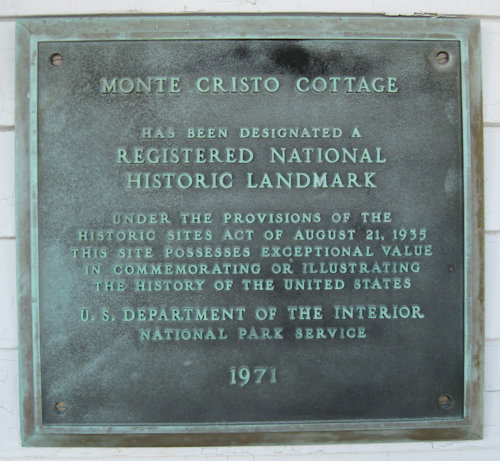 Plaque
