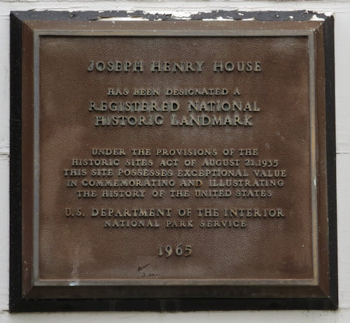 Plaque