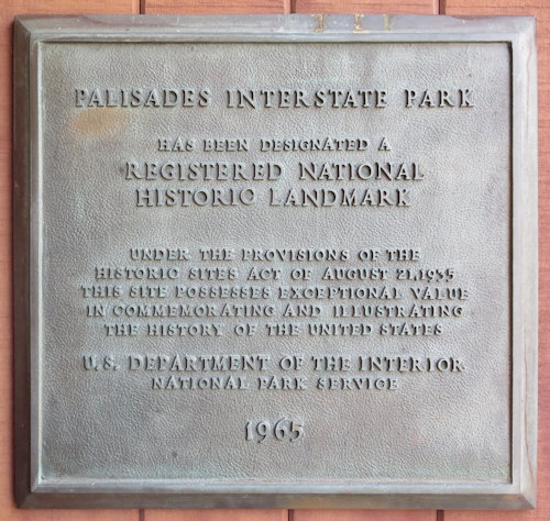 Plaque