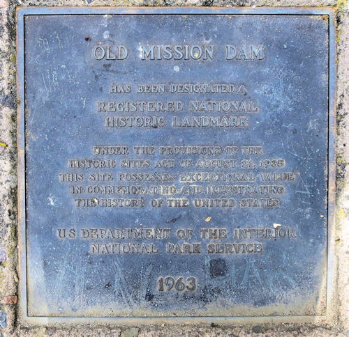 Plaque