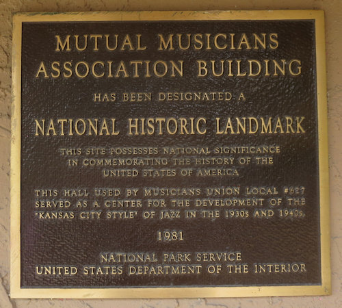 Plaque